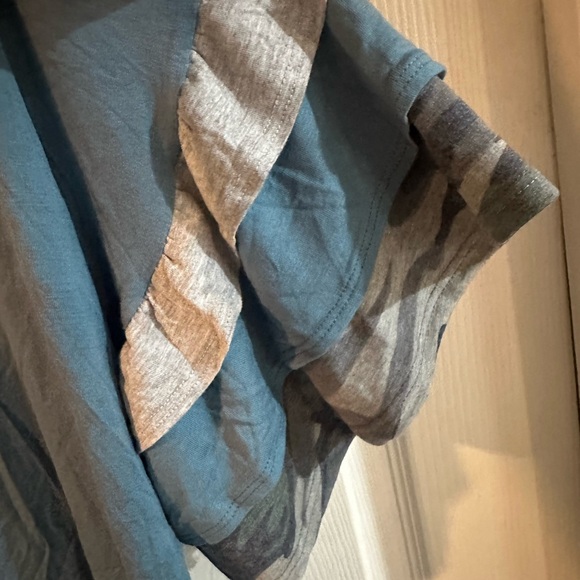 Camo Ruffle Top - Picture 3 of 6